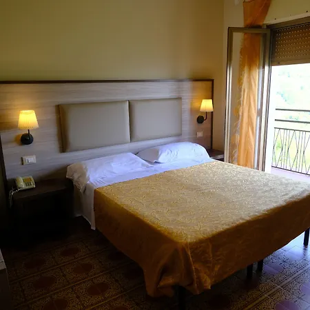 Szálloda Amelia Dream View 3*